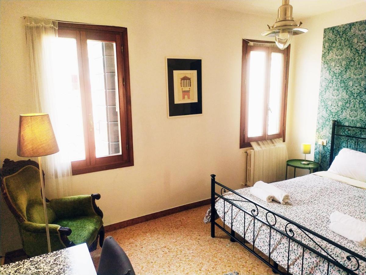 Hotel Two Steps From Rialto Venedig Exterior foto