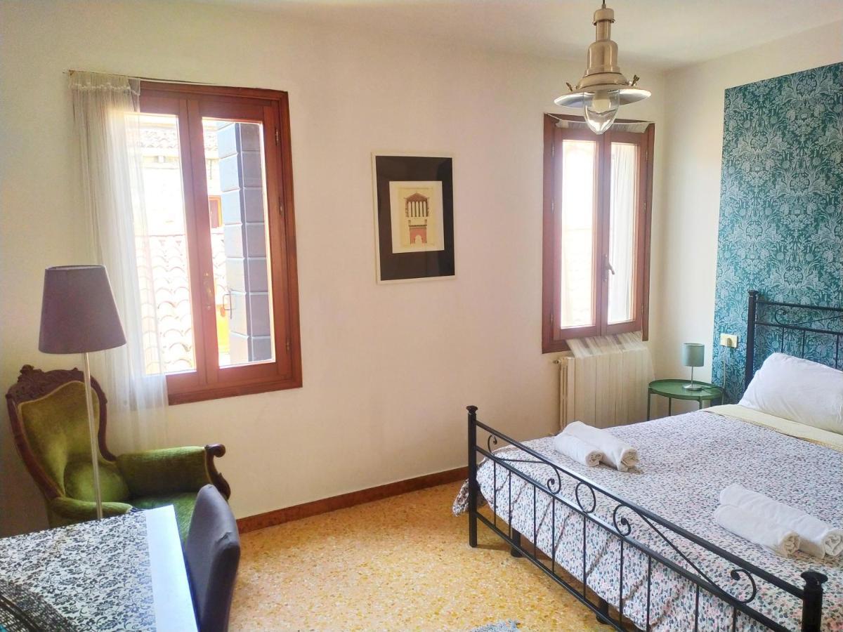 Hotel Two Steps From Rialto Venedig Exterior foto