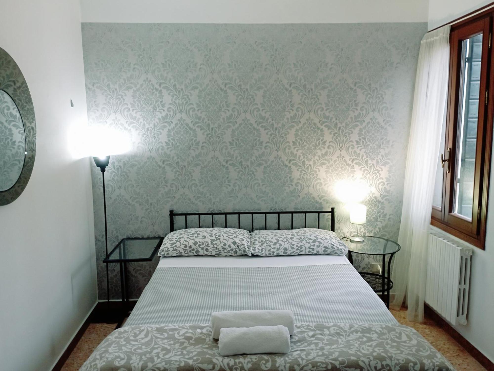 Hotel Two Steps From Rialto Venedig Exterior foto